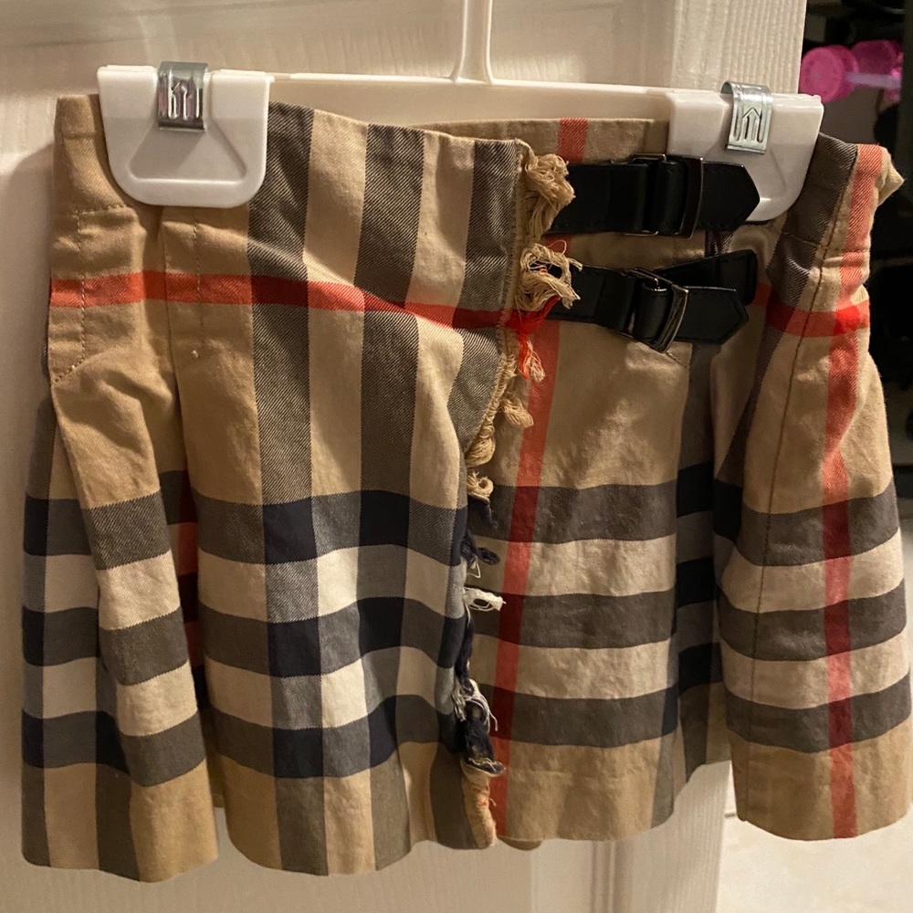 Burberry girl skirt size 3 toddler